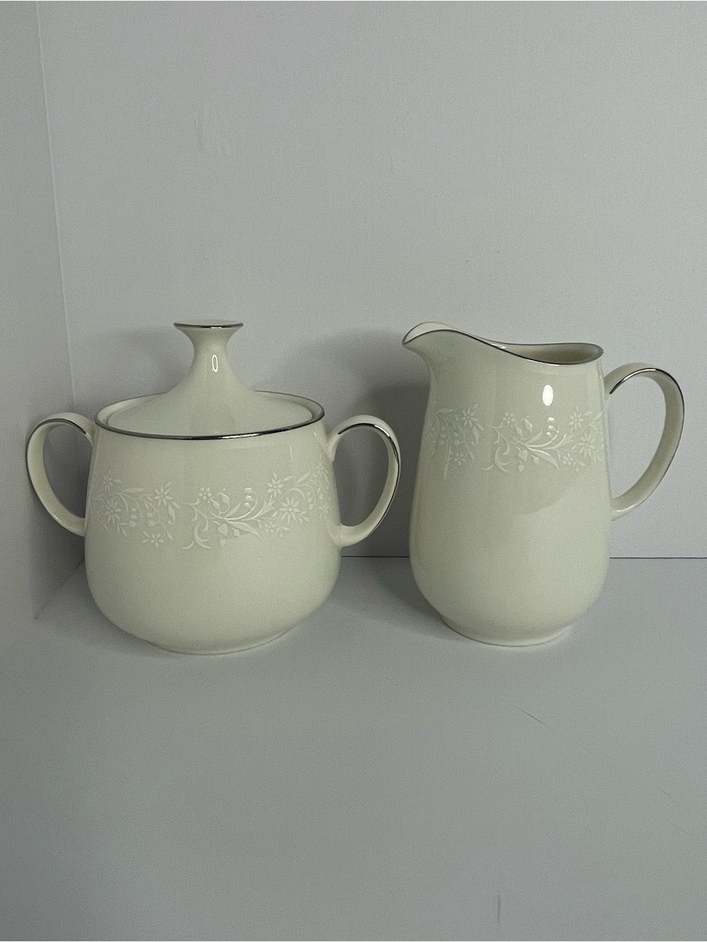 Vintage Noritake Ivory China Lorelei 7541
Creamer Sugar Bowl Set
